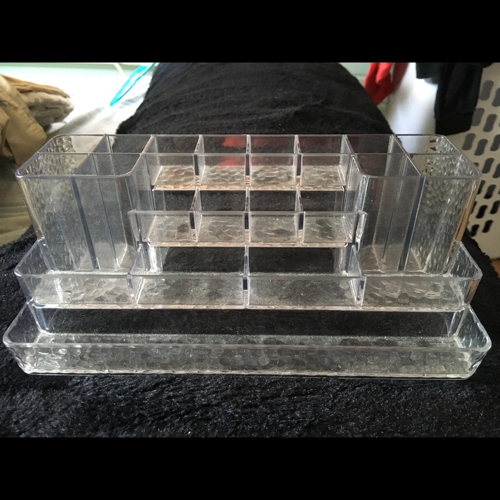 Make up holder